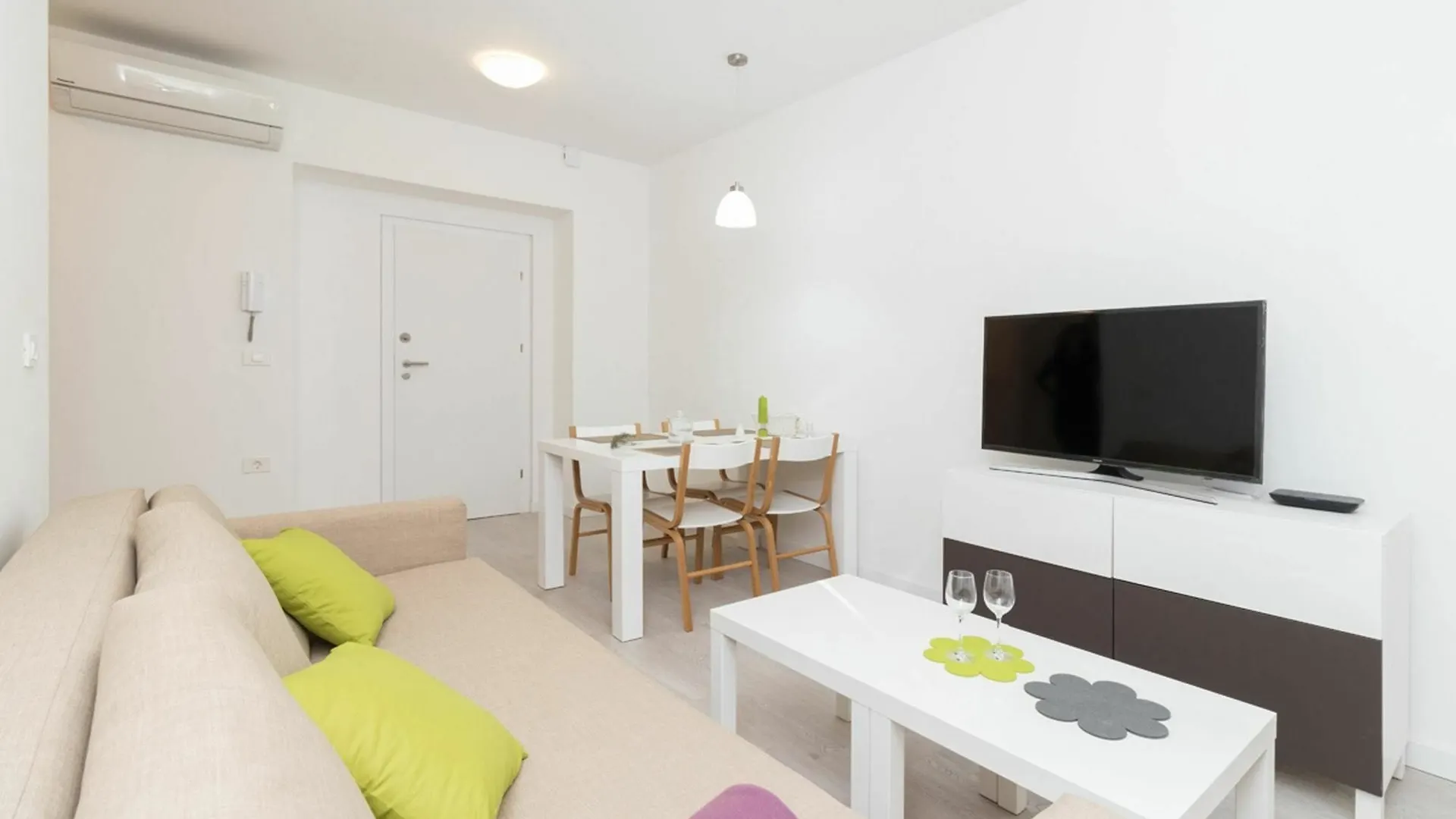 Apartment With 2 Bedrooms In Zadar, With Wonderful City View, Balcony Kroatien